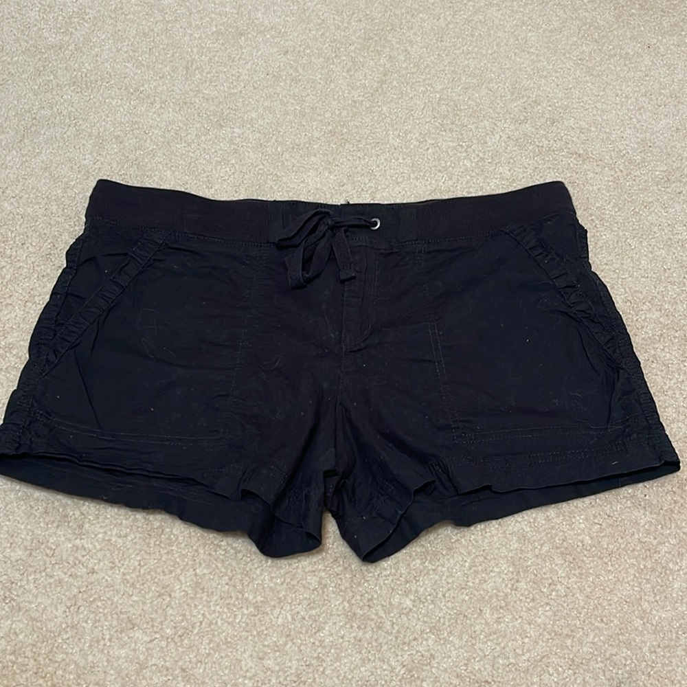 Black shorts! 🖤